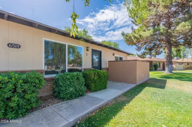 MLS: 6710379 Condo For Sale