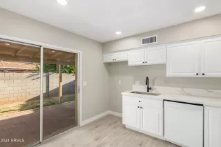 Photo #3: 6710557 Listing 