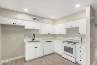 Photo #4: 6710557 Listing 