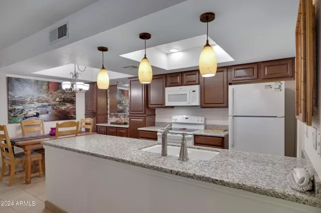 MLS: 6710753 Condo For Sale