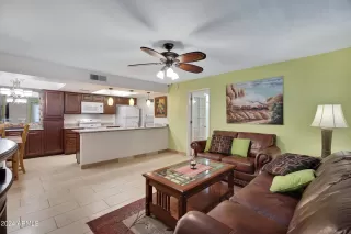 Photo #3: 6710753 Listing