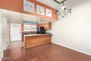 Photo #4: 6710765 Listing