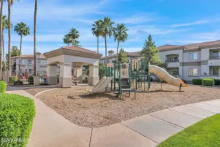 Photo #3: 6710780 Listing