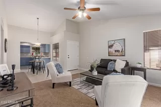 Photo #4: 6710984 Listing