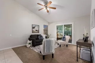 Photo #5: 6710984 Listing