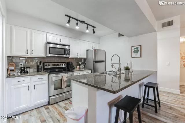 MLS: 6711041 Condo For Sale