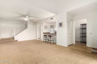 Photo #6: 6711173 Listing