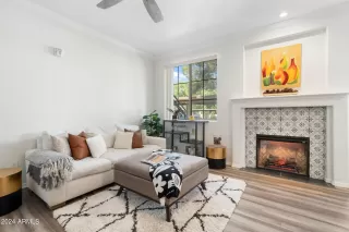 Photo #5: 6711265 Listing