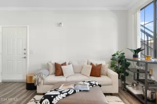 Photo #6: 6711265 Listing