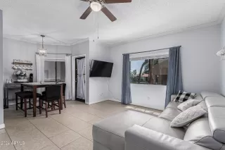 Photo #2: 6711877 Listing 