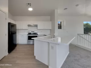 Photo #1: 6711903 Listing 