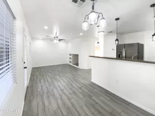 Photo #3: 6711922 Listing