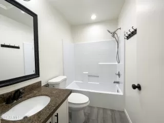 Photo #5: 6711922 Listing