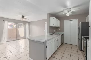 Photo #5: 6711947 Listing