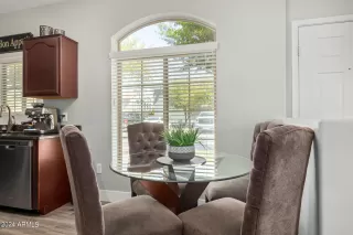 Photo #3: 6711995 Listing