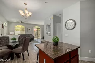 Photo #4: 6711995 Listing