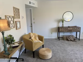 Photo #4: 6712122 Listing