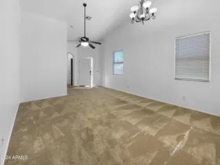 Photo #2: 6712211 Listing