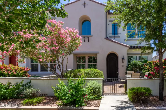 MLS: 6712404 Condo For Sale