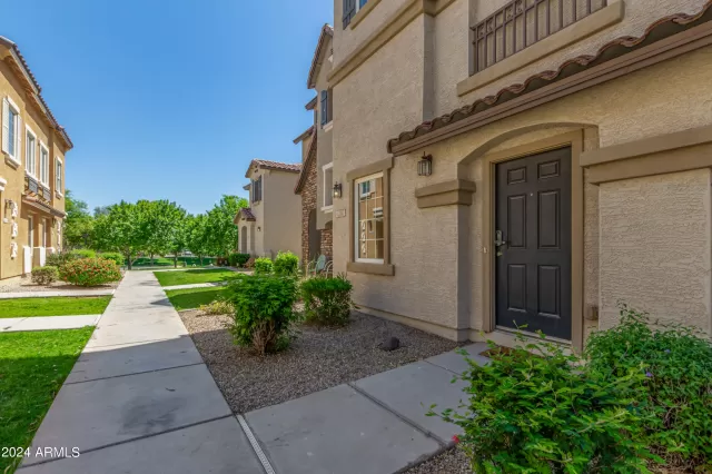 MLS: 6712478 Condo For Sale