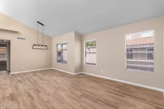 Photo #5: 6712602 Listing 