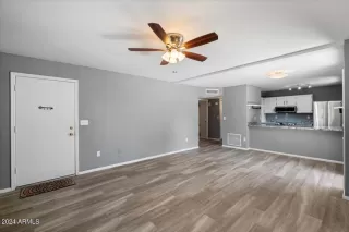 Photo #3: 6712645 Listing