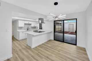 Photo #5: 6712732 Listing