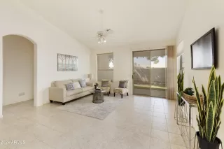 Photo #5: 6713355 Listing