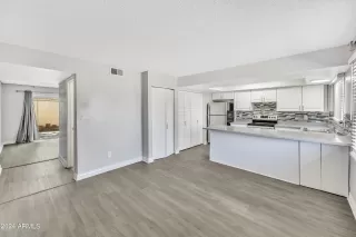 Photo #2: 6713547 Listing 