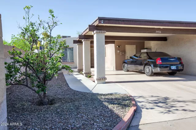 MLS: 6713692 Condo For Sale