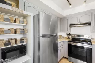 Photo #5: 6713730 Listing