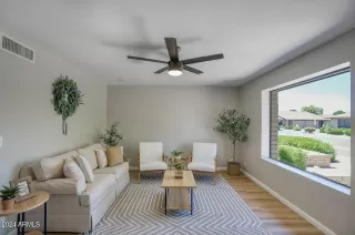 Photo #3: 6714191 Listing