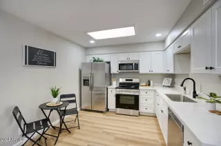 Photo #5: 6714191 Listing