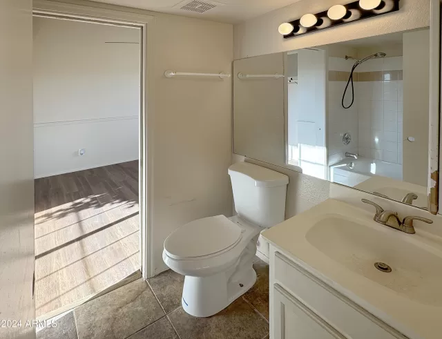 MLS: 6714360 Condo For Sale