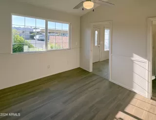 Photo #5: 6714360 Listing