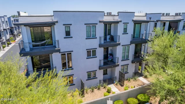 MLS: 6714383 Condo For Sale