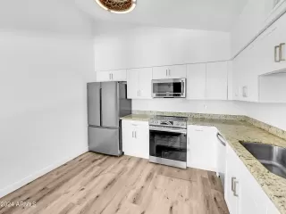 Photo #4: 6714461 Listing