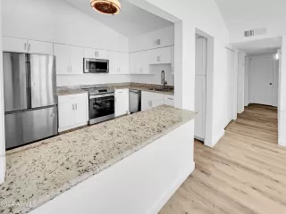 Photo #6: 6714461 Listing