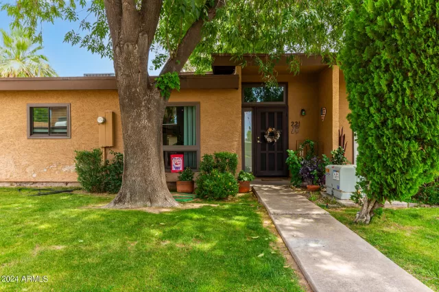 MLS: 6714899 Condo For Sale