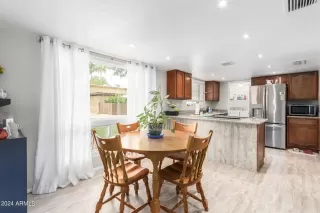 Photo #4: 6714899 Listing 