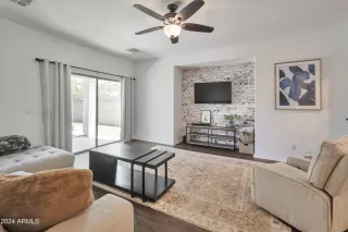 Photo #6: 6714971 Listing