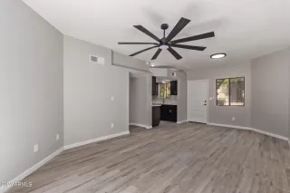 Photo #3: 6715037 Listing