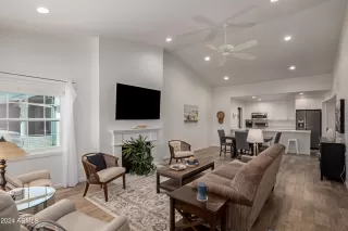 Photo #4: 6715131 Listing