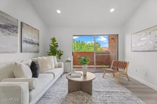 Photo #4: 6715191 Listing 