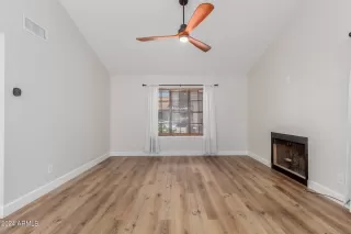 Photo #4: 6715282 Listing