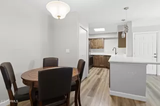 Photo #3: 6715318 Listing