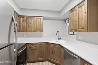 Photo #4: 6715318 Listing