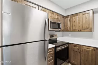 Photo #5: 6715318 Listing