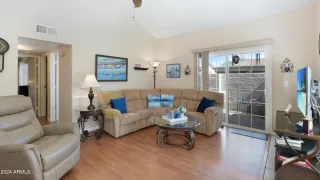 Photo #1: 6716141 Listing 
