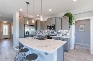 Photo #6: 6716595 Listing 